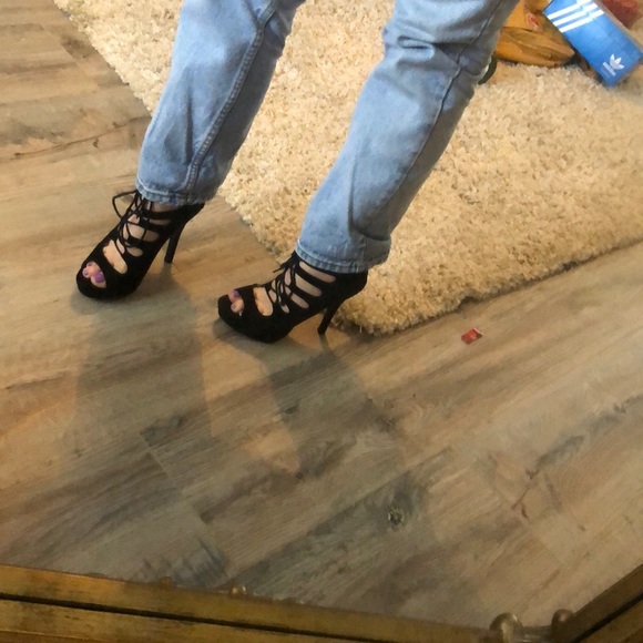 Suede Black lace up heels - Picture 4 of 6